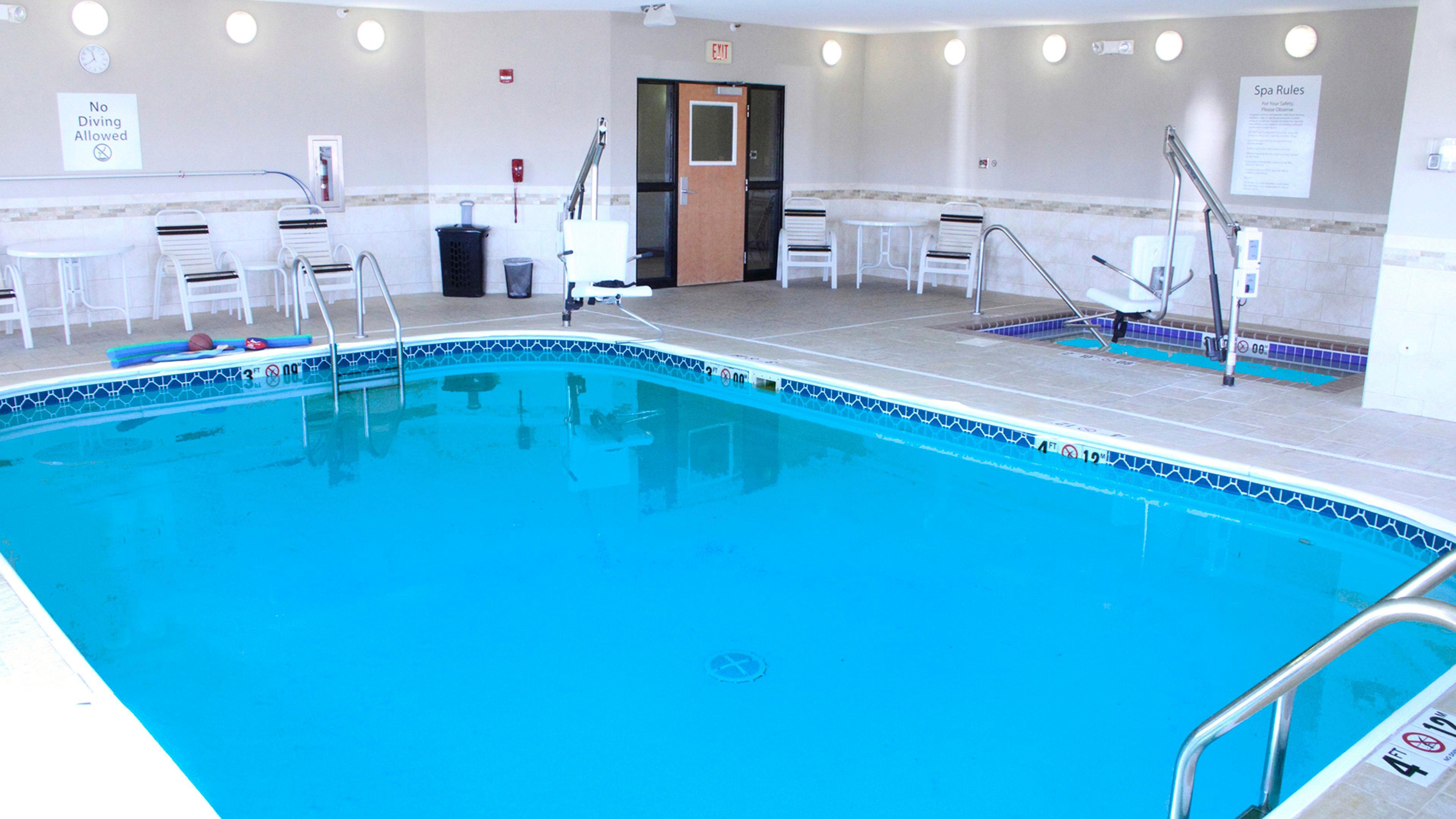 Holiday Inn Express Jamestown By Ihg Luaran gambar